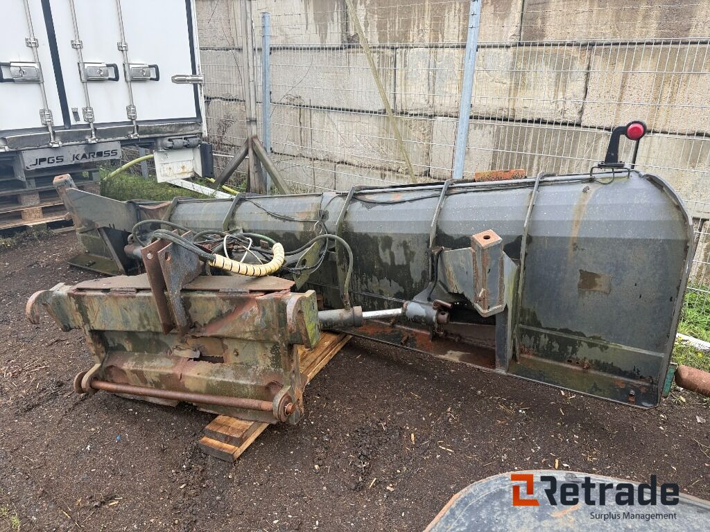 Snöplog 4m/ Snowplow - معدات البناء: صور 2 Snöplog 4m/ Snowplow - معدات البناء: صور 2