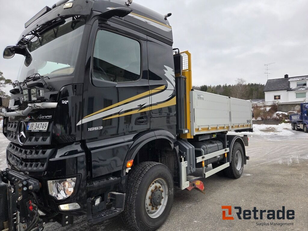 UNIK MULIGHET MB AROCS 1853 2023 MOD 4X4 530HK KUN 16200KM LOADED - شاحنات مسطحة: صور 1 UNIK MULIGHET MB AROCS 1853 2023 MOD 4X4 530HK KUN 16200KM LOADED - شاحنات مسطحة: صور 1