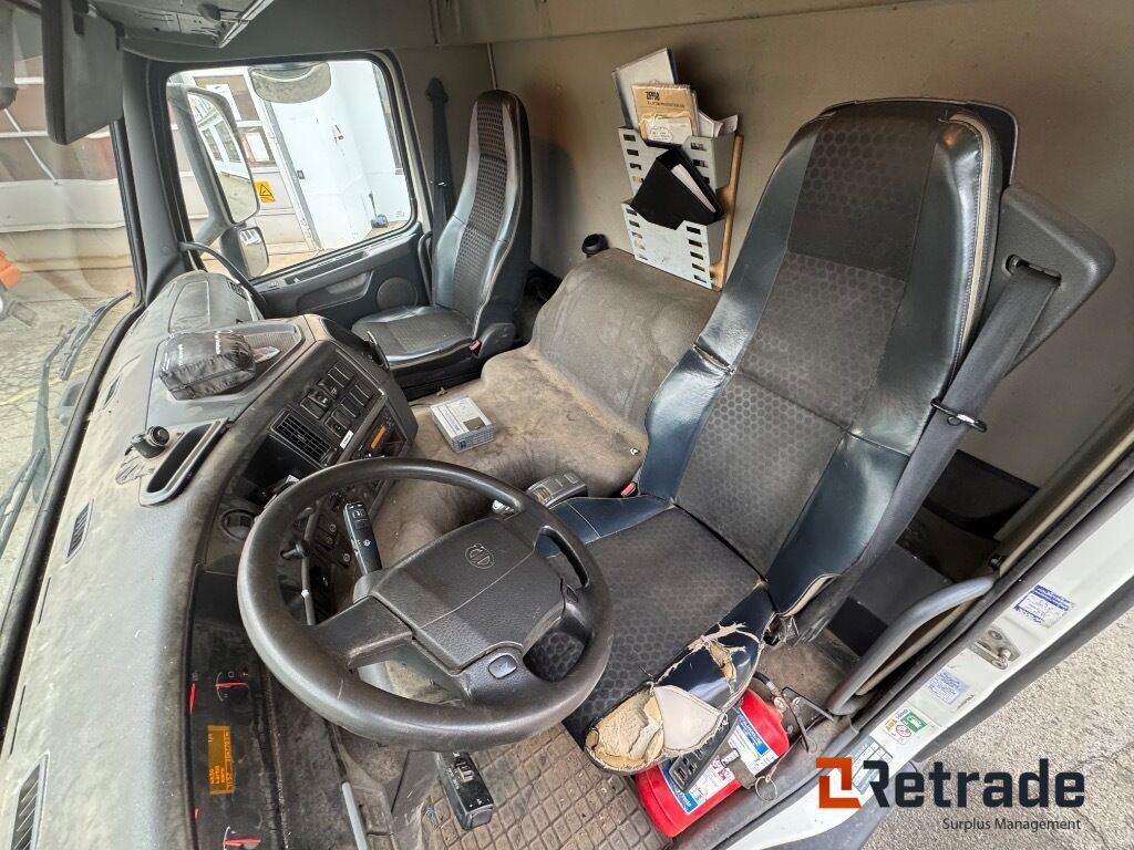 VOLVO FM 330 4X2 - بصندوق مغلق شاحنة: صور 5 VOLVO FM 330 4X2 - بصندوق مغلق شاحنة: صور 5
