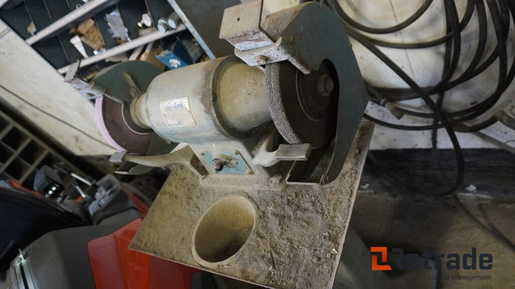 Verkstadsutrustning Smärgel / bänkslip - معدات صناعية: صور 4 Verkstadsutrustning Smärgel / bänkslip - معدات صناعية: صور 4