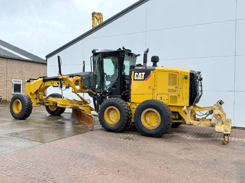 Cat 140M3 - Pushblock / Ripper / Joystick Controls - آلة تسوية الأرض: صور 2 Cat 140M3 - Pushblock / Ripper / Joystick Controls - آلة تسوية الأرض: صور 2