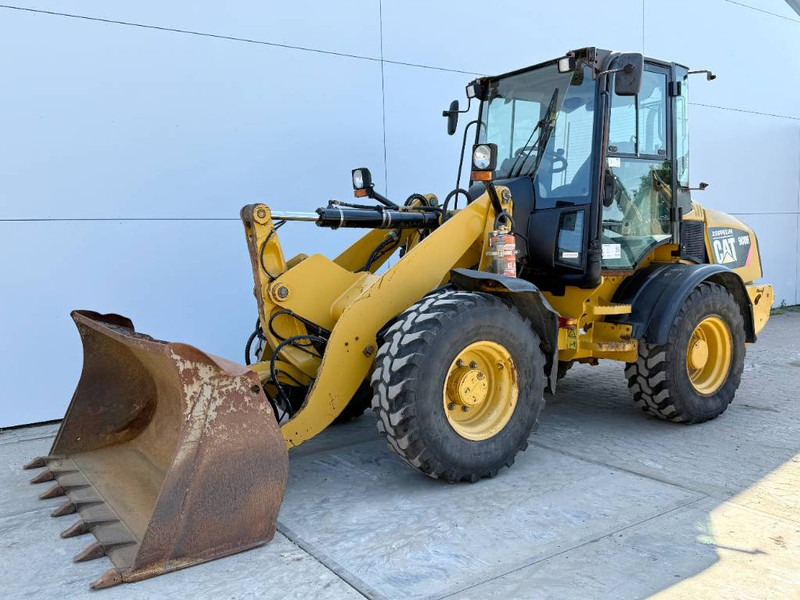 Cat 908H - Quick Coupler / Automatic Greasing - اللودر بعجل: صور 2 Cat 908H - Quick Coupler / Automatic Greasing - اللودر بعجل: صور 2