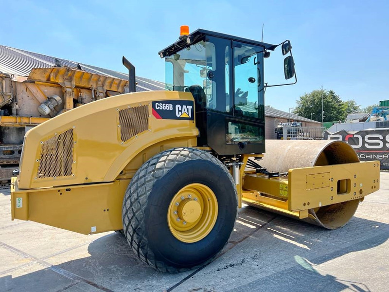 Cat CS66B - Excellent Condition / Low Hours / CE - مدحلة: صور 5 Cat CS66B - Excellent Condition / Low Hours / CE - مدحلة: صور 5