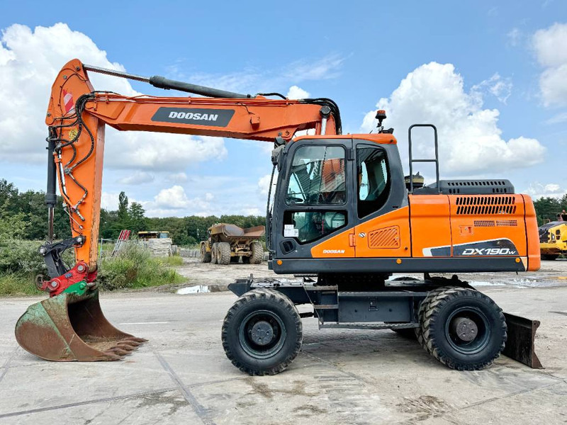 Doosan DX190W-5 - German Machine / Triple Boom - حفارة على عجلات: صور 1 Doosan DX190W-5 - German Machine / Triple Boom - حفارة على عجلات: صور 1
