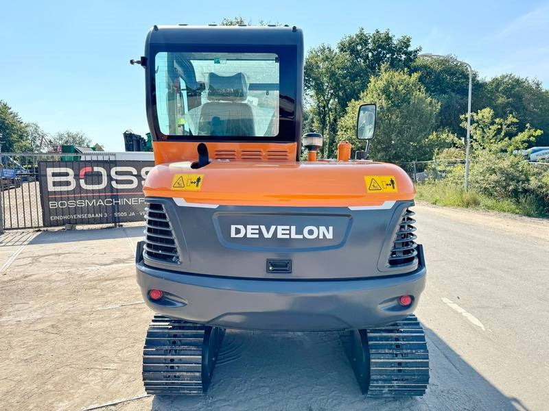 Doosan DX60E-10N NEW! - حفارة مصغرة: صور 4 Doosan DX60E-10N NEW! - حفارة مصغرة: صور 4