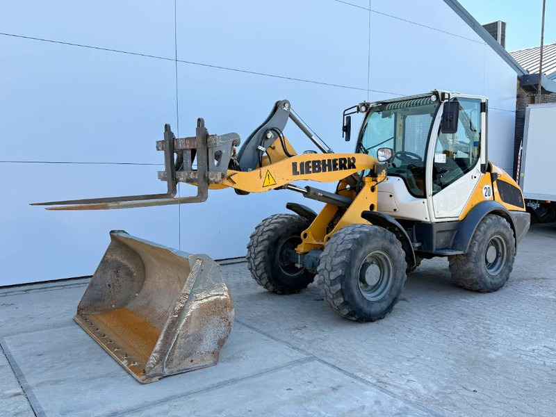 Liebherr L506C - German Machine / Quick Coupler - اللودر بعجل: صور 2 Liebherr L506C - German Machine / Quick Coupler - اللودر بعجل: صور 2
