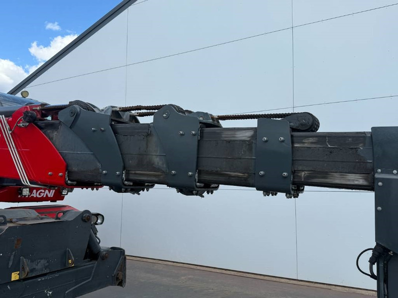 رافعة تلسكوبية MAGNI RTH5.30 - Remote Control / 4x4x4 / Airco: صور 18 رافعة تلسكوبية MAGNI RTH5.30 - Remote Control / 4x4x4 / Airco: صور 18