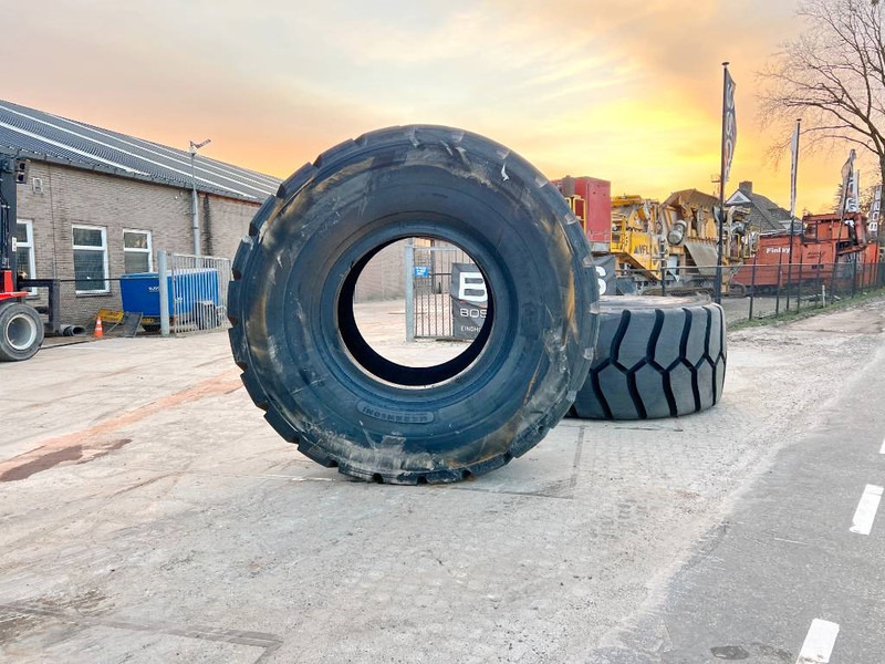 Michelin X Mine D2 45/65R45 Tyre x 2 - الإطارات والجنوط - آلات البناء: صور 3 Michelin X Mine D2 45/65R45 Tyre x 2 - الإطارات والجنوط - آلات البناء: صور 3