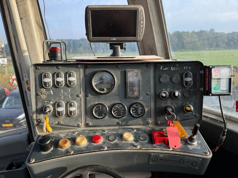 آلة حفر Sandvik DT1130-SC - 3x TB150 Drill Boom + Basket Boom: صور 15