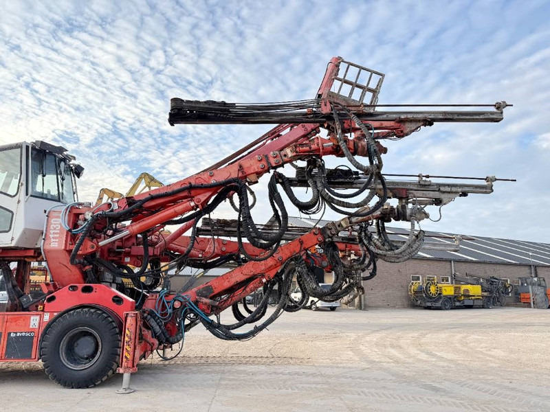 آلة حفر Sandvik DT1130-SC - 3x TB150 Drill Boom + Basket Boom: صور 19