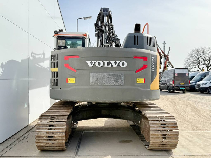 Volvo ECR235EL - Triple Boom / 2 Buckets Included - حفارات زحافة: صور 4 Volvo ECR235EL - Triple Boom / 2 Buckets Included - حفارات زحافة: صور 4