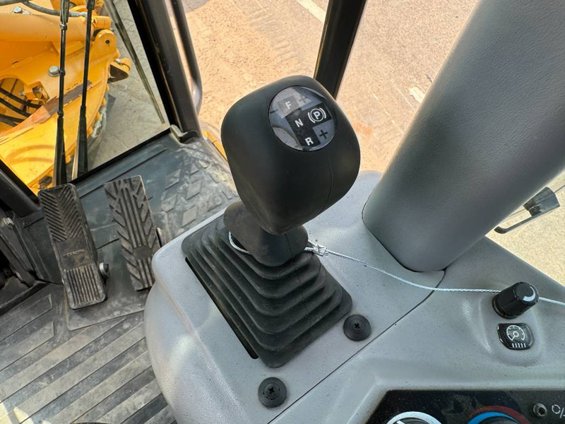 آلة تسوية الأرض Volvo G970 - 3 Tine Ripper / EPA Certified: صور 19