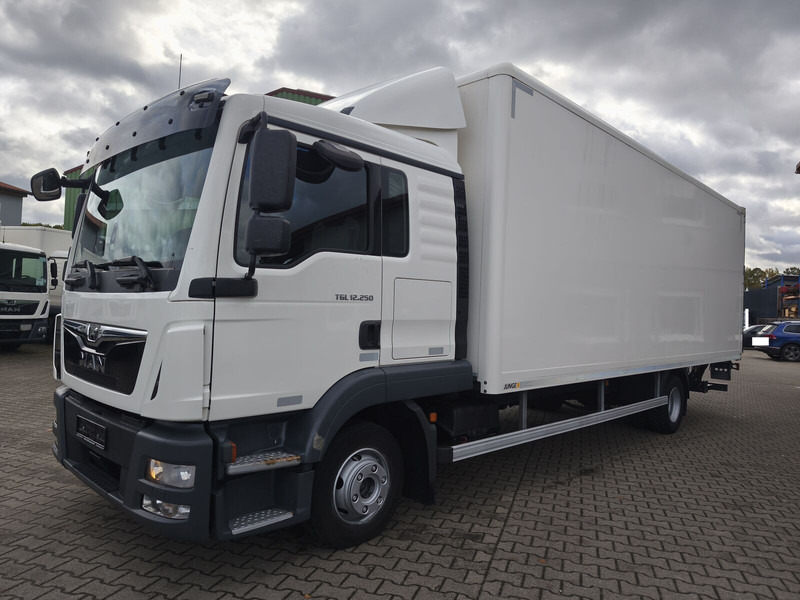 MAN TGL 12.250 Koffer 4x2 Euro 6 LBW AHK (41) - بصندوق مغلق شاحنة: صور 1 MAN TGL 12.250 Koffer 4x2 Euro 6 LBW AHK (41) - بصندوق مغلق شاحنة: صور 1