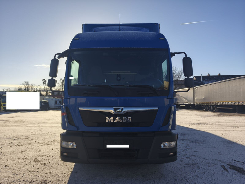 MAN TGL 8.220 Jumbo Gardine 4x2 Euro 6 AHK (36) - شاحنة ستارة: صور 3 MAN TGL 8.220 Jumbo Gardine 4x2 Euro 6 AHK (36) - شاحنة ستارة: صور 3