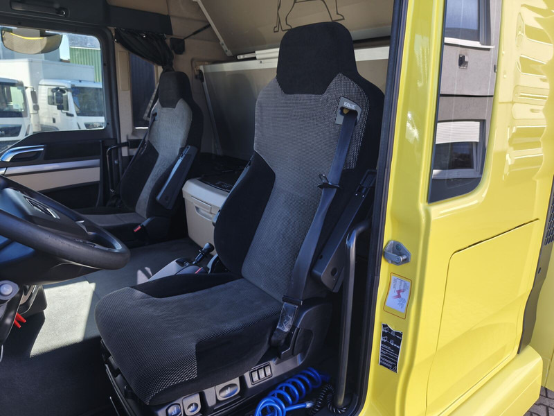 بصندوق مغلق شاحنة MAN TGL 8.220: صور 16 بصندوق مغلق شاحنة MAN TGL 8.220: صور 16