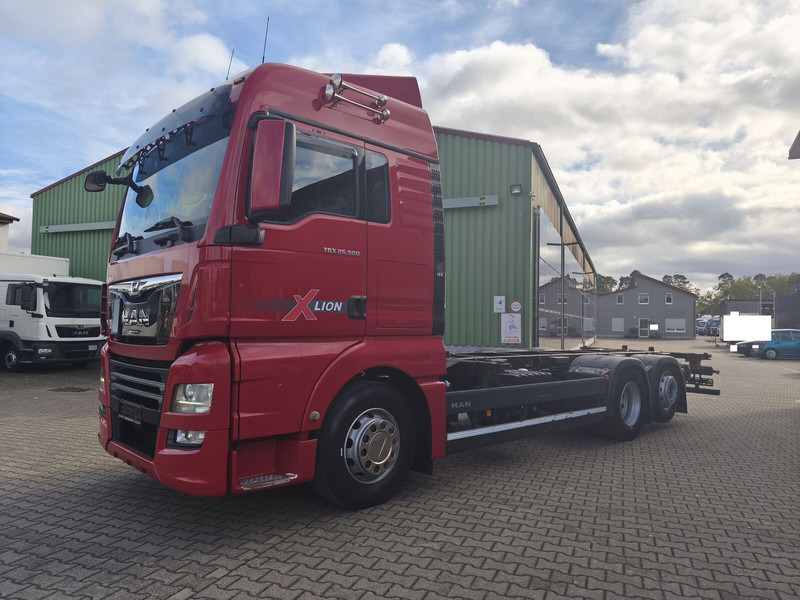 MAN TGX 26.500 BDF 6x2 Euro 6 Standard Lift+Lenk (29) - الشاسيه شاحنة: صور 1 MAN TGX 26.500 BDF 6x2 Euro 6 Standard Lift+Lenk (29) - الشاسيه شاحنة: صور 1