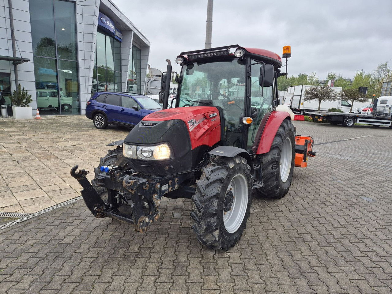 CASE IH Farmall 75 / 2022 / Only 1853 MTH / Sweeper + Plow Extra / 1 OWN - جرار: صور 4 CASE IH Farmall 75 / 2022 / Only 1853 MTH / Sweeper + Plow Extra / 1 OWN - جرار: صور 4