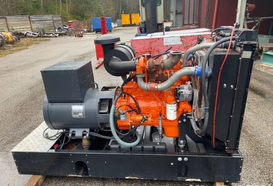 Diversen ECP34 2S4 - Iveco Engine,126kVA,New oils, filters, Mecc Alte ECP34 2S4 - مجموعة المولدات: صور 3 Diversen ECP34 2S4 - Iveco Engine,126kVA,New oils, filters, Mecc Alte ECP34 2S4 - مجموعة المولدات: صور 3