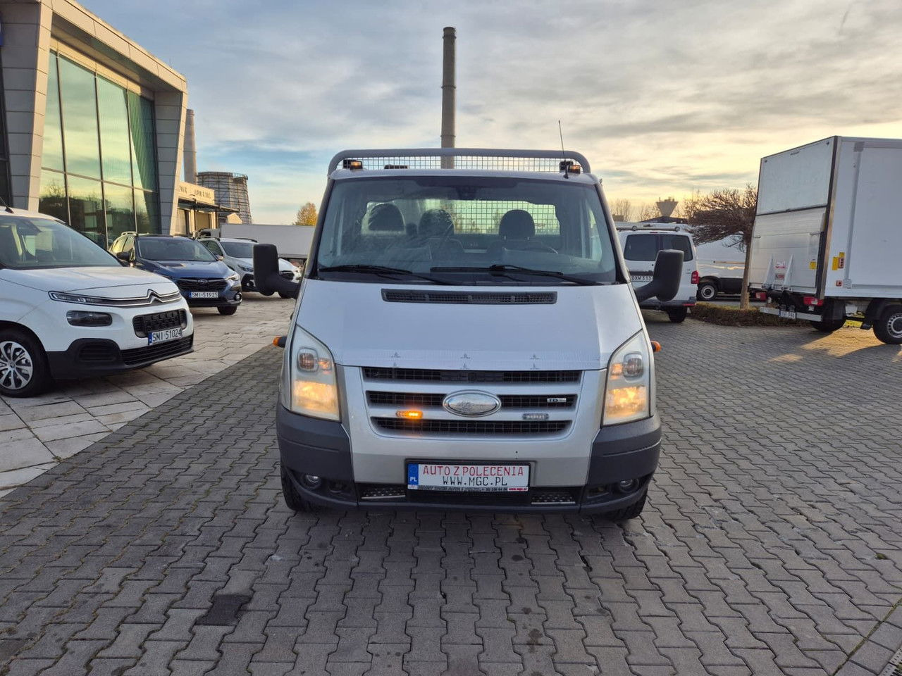 Ford Transit 350 2.4 TDCi / Very Strong Hiab / 1 Owner / Serviced - الشاحنات الصغيرة المسطحة: صور 3 Ford Transit 350 2.4 TDCi / Very Strong Hiab / 1 Owner / Serviced - الشاحنات الصغيرة المسطحة: صور 3