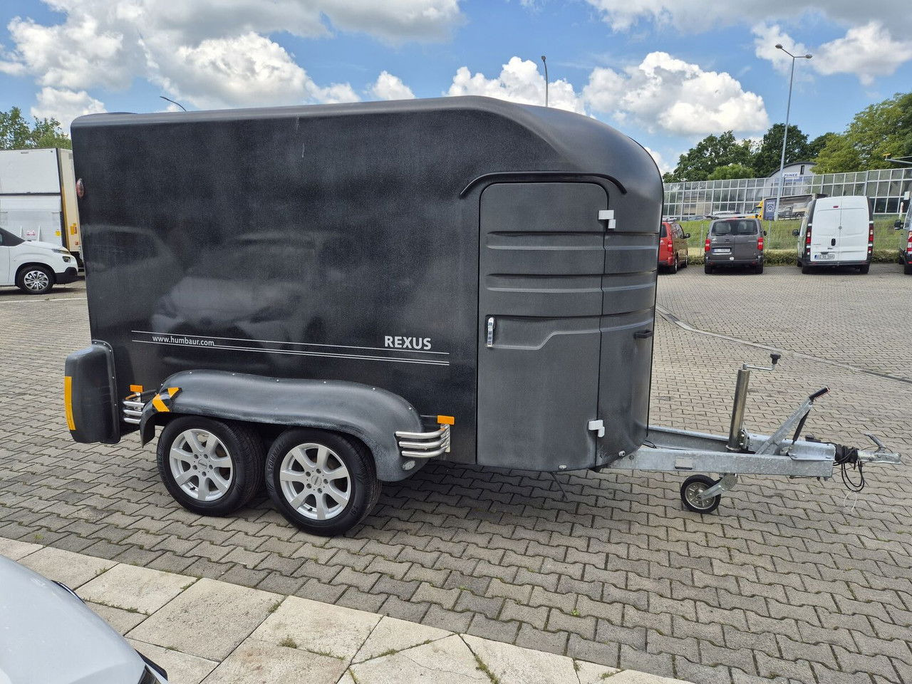 Humbaur Rexus 2000 / FOR Transporting 2 Horses, Ponies ANDBreedin Humbaur Rexus 2000 / FOR Transporting 2 Horses, Ponies ANDBreedin - عربة نقل خيل: صور 5 Humbaur Rexus 2000 / FOR Transporting 2 Horses, Ponies ANDBreedin Humbaur Rexus 2000 / FOR Transporting 2 Horses, Ponies ANDBreedin - عربة نقل خيل: صور 5