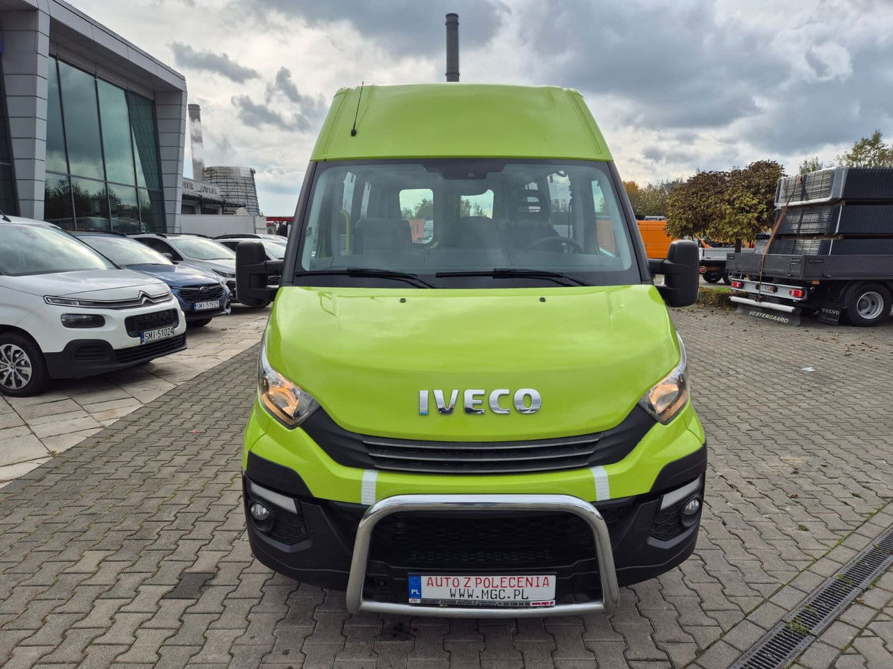 Iveco Daily 35S12 Hi-Matic / 10 Seats / Super Condition - صغيرة, ميكروباص: صور 4 Iveco Daily 35S12 Hi-Matic / 10 Seats / Super Condition - صغيرة, ميكروباص: صور 4