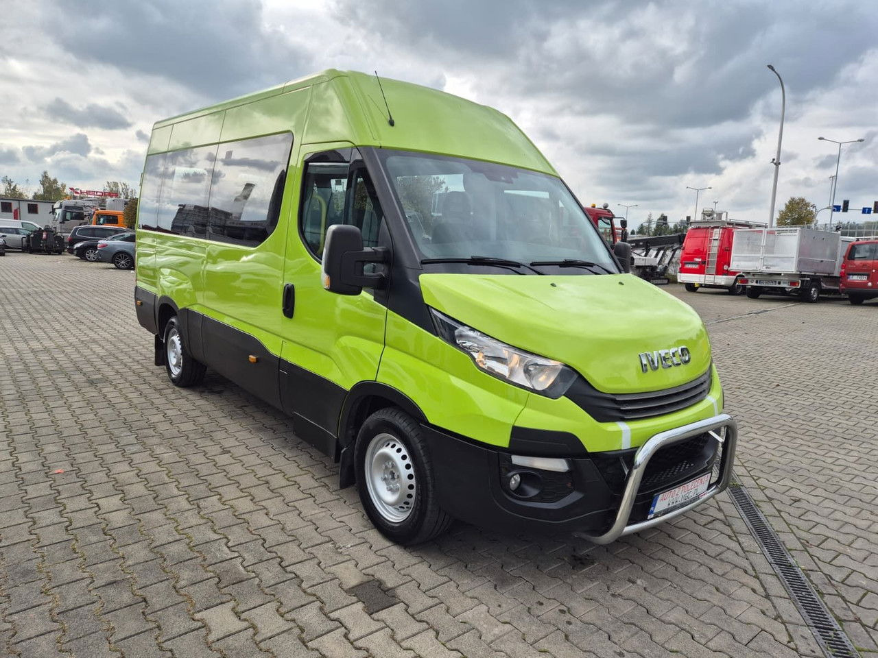 Iveco Daily 35S12 Hi-Matic / 10 Seats / Super Condition - صغيرة, ميكروباص: صور 4 Iveco Daily 35S12 Hi-Matic / 10 Seats / Super Condition - صغيرة, ميكروباص: صور 4