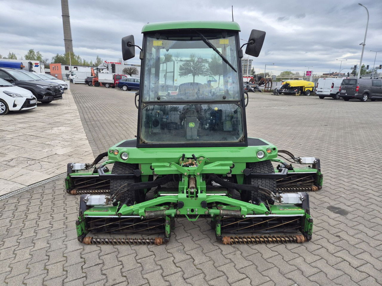 John Deere 1905 4WD / 2010 / Serviced / Cabin - جزازة المروج: صور 3 John Deere 1905 4WD / 2010 / Serviced / Cabin - جزازة المروج: صور 3