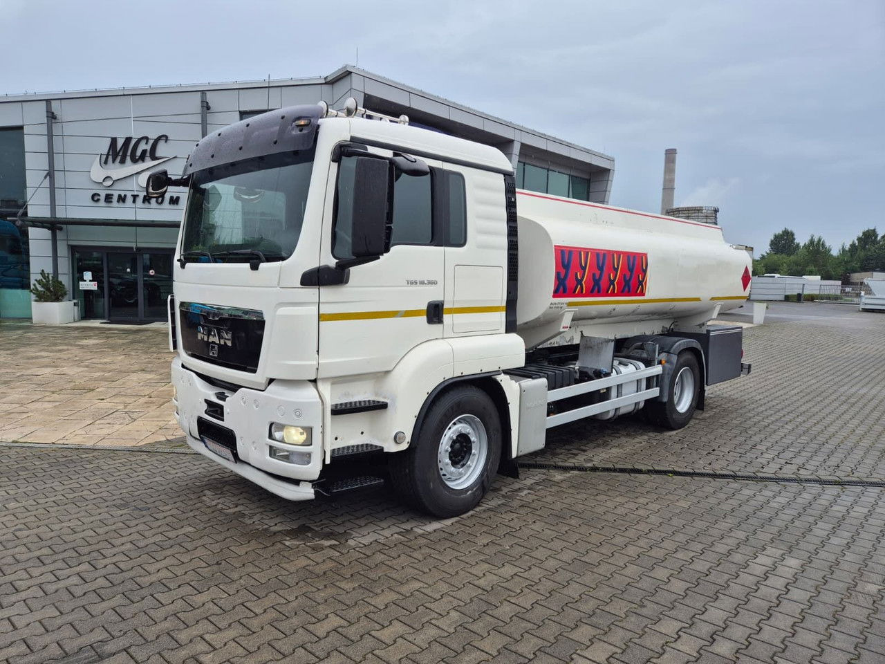 MAN TGS 18.360 OIL Transport / Good Condition - شاحنة صهريج: صور 2 MAN TGS 18.360 OIL Transport / Good Condition - شاحنة صهريج: صور 2