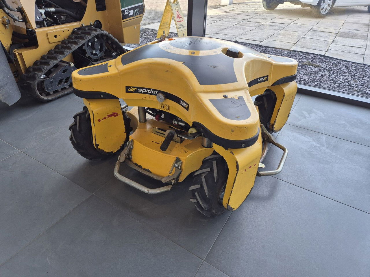 MINI Mini Spider II - جزازة المروج: صور 3 MINI Mini Spider II - جزازة المروج: صور 3