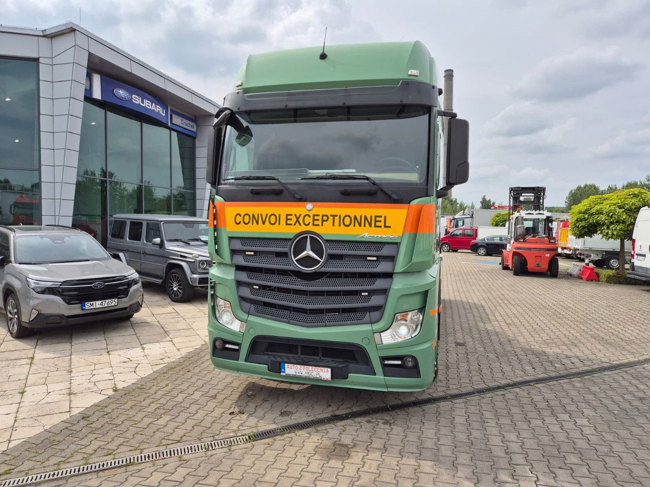 Mercedes-Benz Actros 4163 8X4 / 1 Owner / LOW KM / Super Condition - شاحنة جرار: صور 3 Mercedes-Benz Actros 4163 8X4 / 1 Owner / LOW KM / Super Condition - شاحنة جرار: صور 3