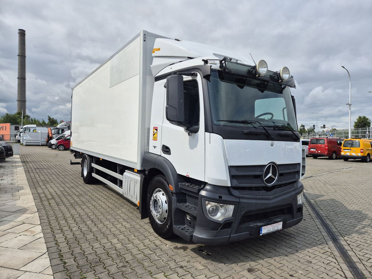 Mercedes-Benz Antos 1830 L / Container / Accident-Free / 1 Owner / Serviced / - بصندوق مغلق شاحنة: صور 4 Mercedes-Benz Antos 1830 L / Container / Accident-Free / 1 Owner / Serviced / - بصندوق مغلق شاحنة: صور 4