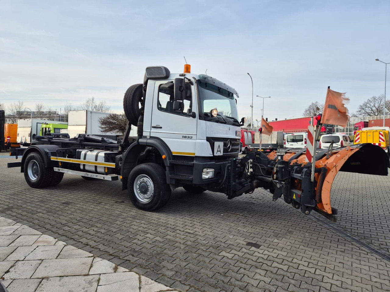 Mercedes-Benz Axor 1833 4X4 / Serviced / Schmidt Plow - شاحنات الحاويات/ جسم علوي قابل للتغيير شاحنة: صور 5 Mercedes-Benz Axor 1833 4X4 / Serviced / Schmidt Plow - شاحنات الحاويات/ جسم علوي قابل للتغيير شاحنة: صور 5