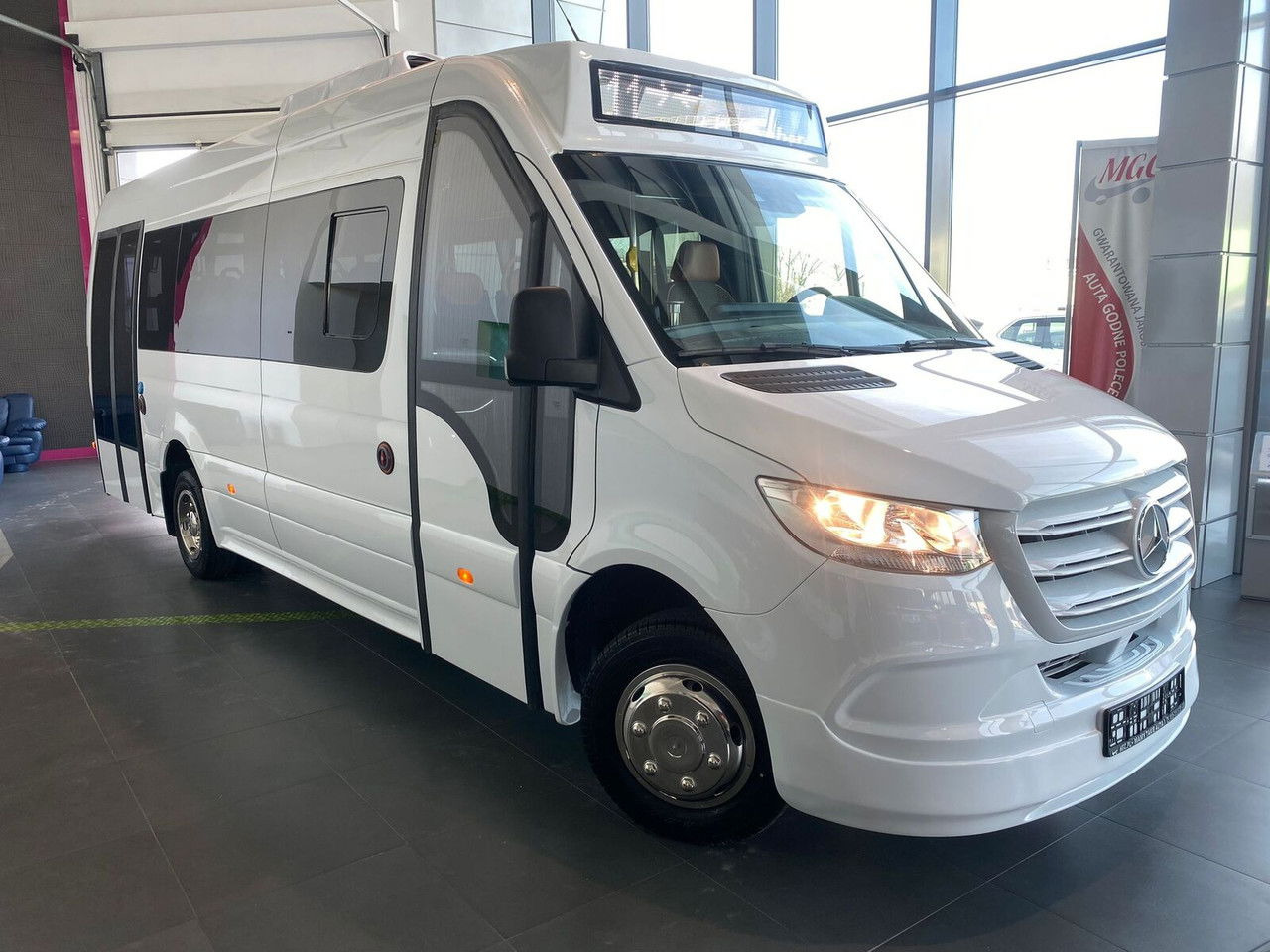 Mercedes-Benz Sprinter 517 - صغيرة, ميكروباص: صور 4 Mercedes-Benz Sprinter 517 - صغيرة, ميكروباص: صور 4