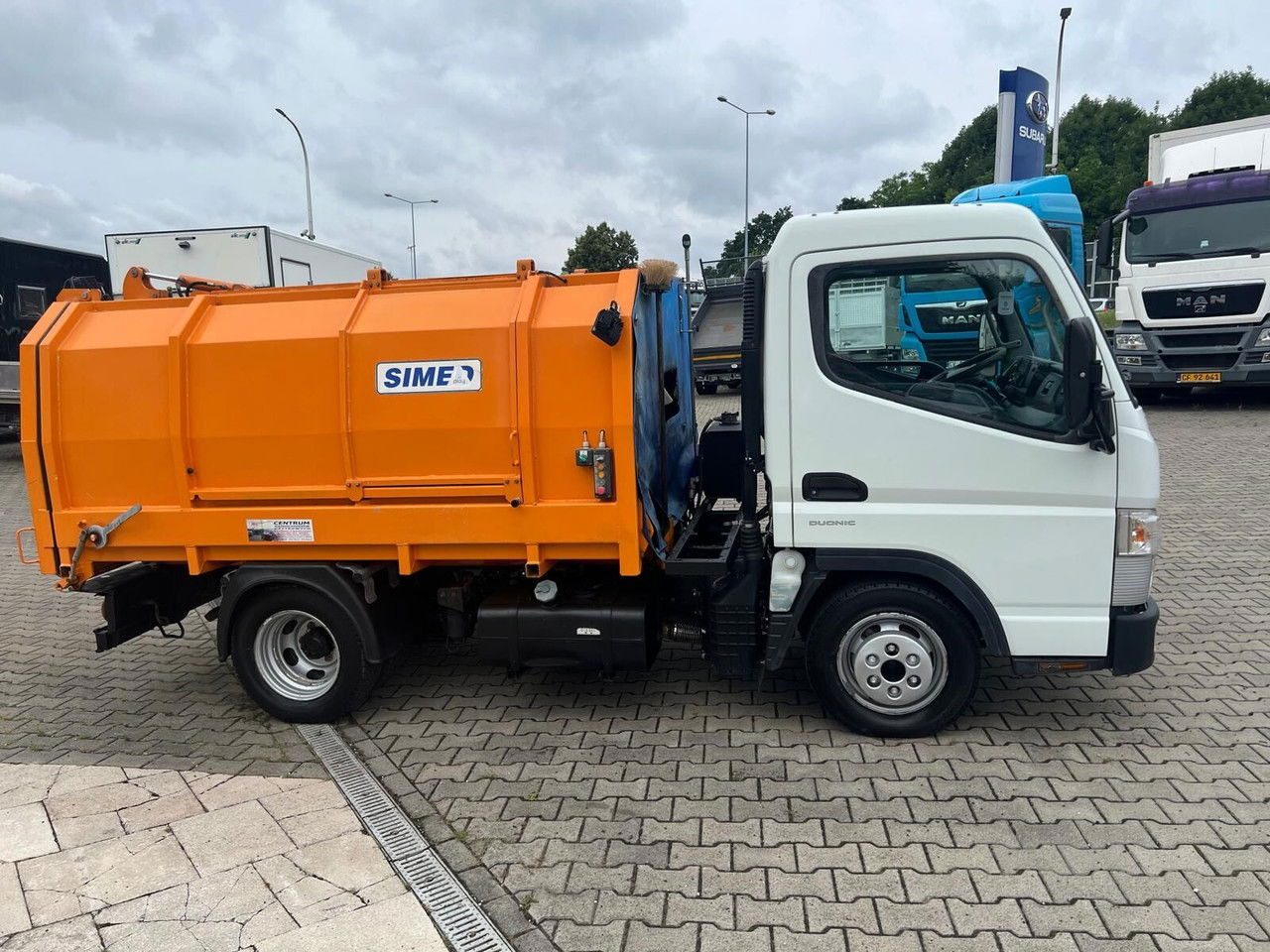 Mitsubishi Canter Fuso 3S13 AMT / Presscontainer / LOW KM / Super Condition - شاحنة القمامة: صور 3 Mitsubishi Canter Fuso 3S13 AMT / Presscontainer / LOW KM / Super Condition - شاحنة القمامة: صور 3
