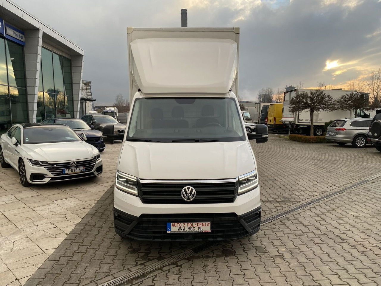 Volkswagen Crafter 2.0 TDI 177HP / High Container / Lift 750KG / Super Cond Volkswagen Crafter 2.0 TDI 177HP / High Container / Lift 750KG / Super Cond - الشاحنات الصغيرة صندوق مغلق: صور 5 Volkswagen Crafter 2.0 TDI 177HP / High Container / Lift 750KG / Super Cond Volkswagen Crafter 2.0 TDI 177HP / High Container / Lift 750KG / Super Cond - الشاحنات الصغيرة صندوق مغلق: صور 5