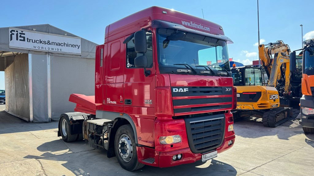 DAF XF 105.460 4x2 tractor unit - tipp. hydr. - شاحنة جرار: صور 3 DAF XF 105.460 4x2 tractor unit - tipp. hydr. - شاحنة جرار: صور 3