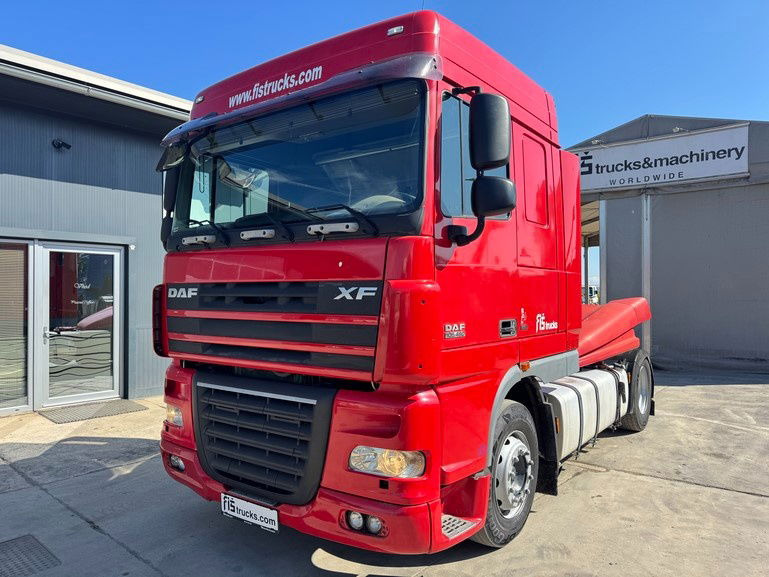 DAF XF 105.460 4x2 tractor unit - tipp. hydr. - شاحنة جرار: صور 1 DAF XF 105.460 4x2 tractor unit - tipp. hydr. - شاحنة جرار: صور 1