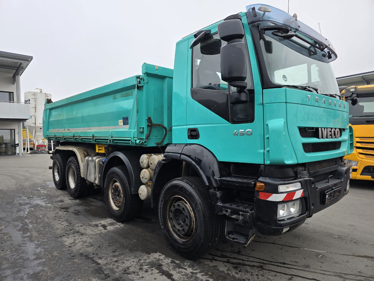Iveco Trakker AD340T45 8x4 bordmatic tipper - retarder - قلابات: صور 4 Iveco Trakker AD340T45 8x4 bordmatic tipper - retarder - قلابات: صور 4