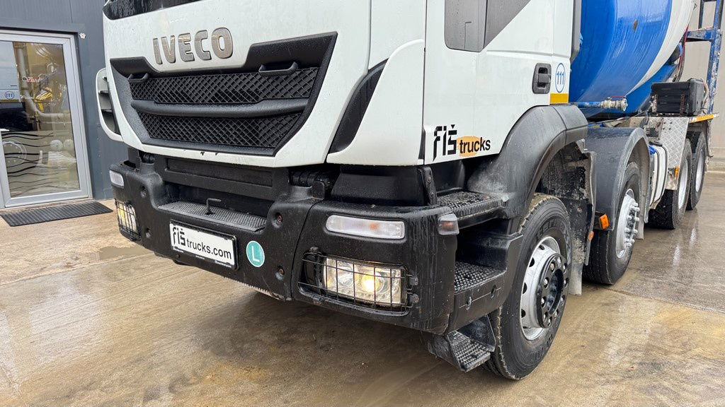 Iveco Trakker AD340TB45 8x4 mixer 9m3 - شاحنة خلاطة خرسانة: صور 2 Iveco Trakker AD340TB45 8x4 mixer 9m3 - شاحنة خلاطة خرسانة: صور 2