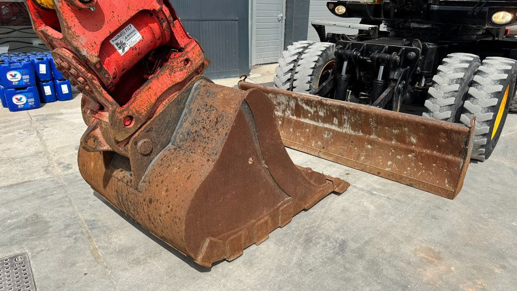 JCB JS175W - 2019 Year - 6640 Hours - Stabilizers - حفارة على عجلات: صور 4 JCB JS175W - 2019 Year - 6640 Hours - Stabilizers - حفارة على عجلات: صور 4