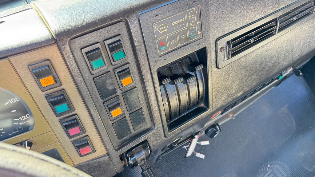 تأجير MAN 25.272 6x4 chassis- complete spring MAN 25.272 6x4 chassis- complete spring: صور 16 تأجير MAN 25.272 6x4 chassis- complete spring MAN 25.272 6x4 chassis- complete spring: صور 16