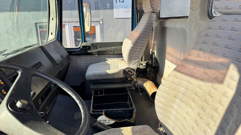 تأجير MAN 25.272 6x4 chassis- complete spring MAN 25.272 6x4 chassis- complete spring: صور 12 تأجير MAN 25.272 6x4 chassis- complete spring MAN 25.272 6x4 chassis- complete spring: صور 12