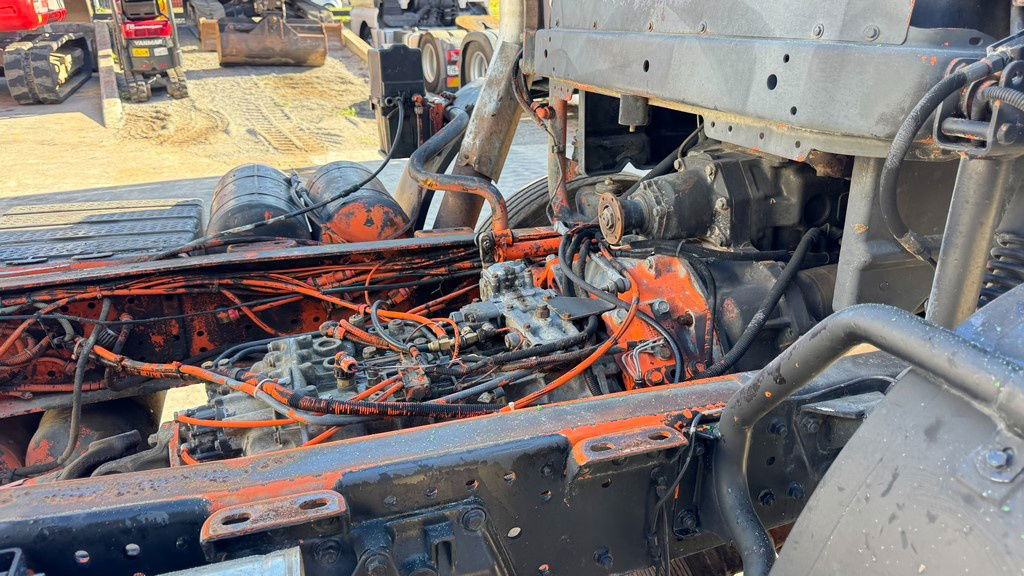 تأجير MAN 25.272 6x4 chassis- complete spring MAN 25.272 6x4 chassis- complete spring: صور 7 تأجير MAN 25.272 6x4 chassis- complete spring MAN 25.272 6x4 chassis- complete spring: صور 7