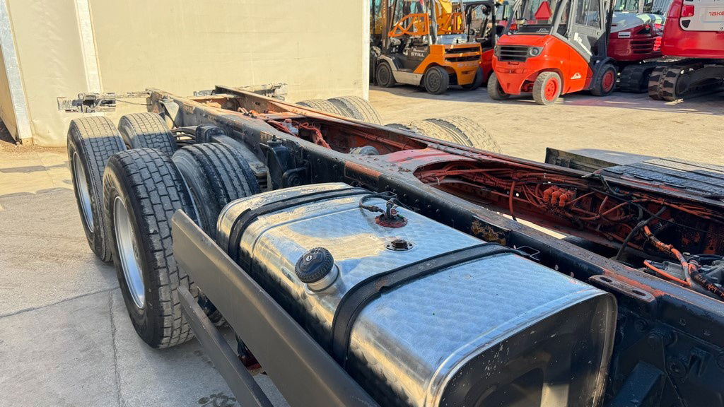 تأجير MAN 25.272 6x4 chassis- complete spring MAN 25.272 6x4 chassis- complete spring: صور 6 تأجير MAN 25.272 6x4 chassis- complete spring MAN 25.272 6x4 chassis- complete spring: صور 6