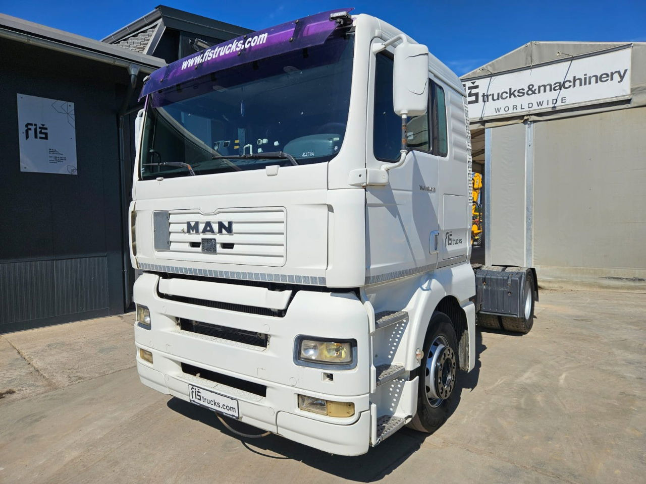 MAN TGA 18.413 4X2 tractor unit - شاحنة جرار: صور 1 MAN TGA 18.413 4X2 tractor unit - شاحنة جرار: صور 1