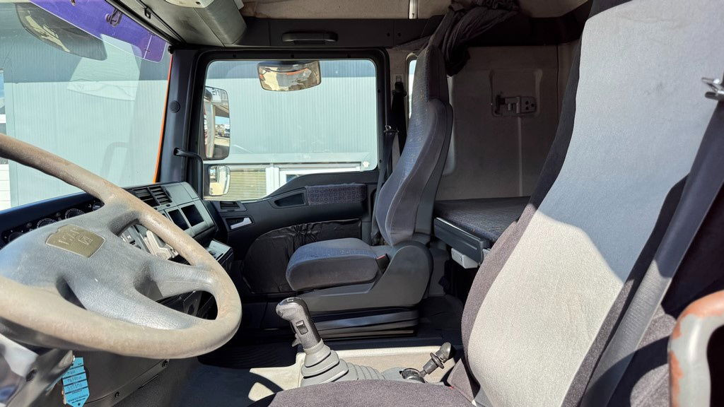 الشاسيه شاحنة MAN TGA 26.460 6X2 chassis - lifitng axle: صور 26