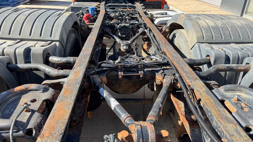 الشاسيه شاحنة MAN TGA 26.460 6X2 chassis - lifitng axle: صور 8