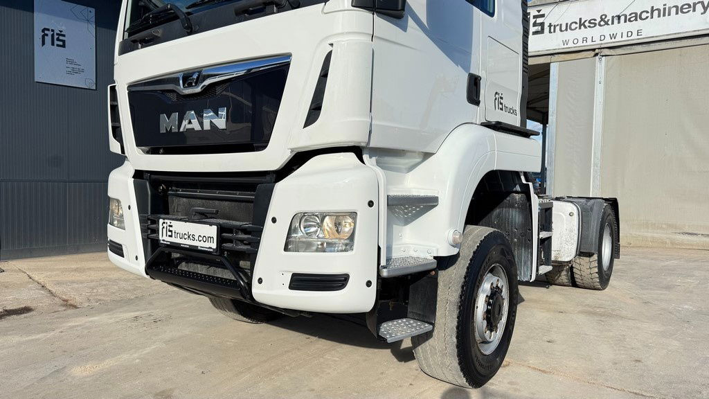 MAN TGS 18.460 4X4 tractor unit - cardan - motor brake - شاحنة جرار: صور 2 MAN TGS 18.460 4X4 tractor unit - cardan - motor brake - شاحنة جرار: صور 2