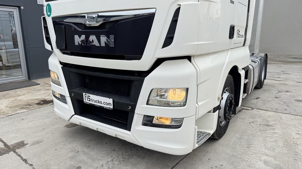 MAN TGX 18.440 4X2 tractor unit - retarder - شاحنة جرار: صور 2 MAN TGX 18.440 4X2 tractor unit - retarder - شاحنة جرار: صور 2