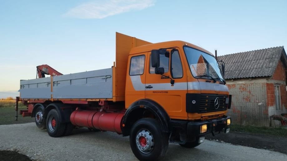 Mercedes-Benz 2228 6x2 stake body - crane - شاحنة ستارة: صور 2 Mercedes-Benz 2228 6x2 stake body - crane - شاحنة ستارة: صور 2